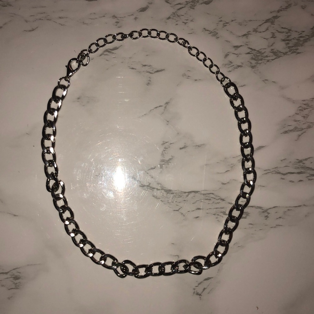 CHAIN chocker necklace